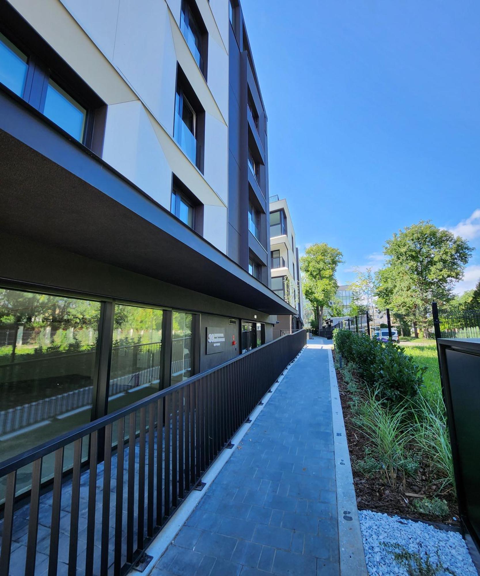 Luxury Spa City Center Apartments, Pool & Sauna & Gym & Self Check In 24 H & Free Parking Krasków Exterior foto
